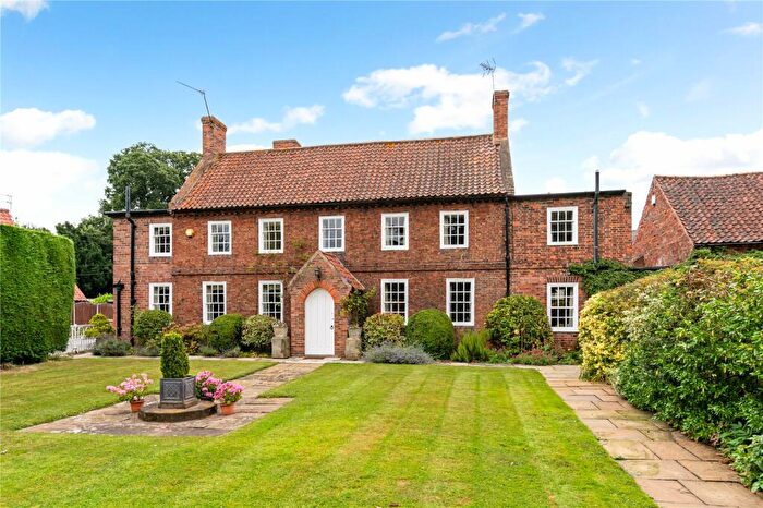 5 Bedroom House For Sale In Eaton, Retford, Nottinghamshire, DN22