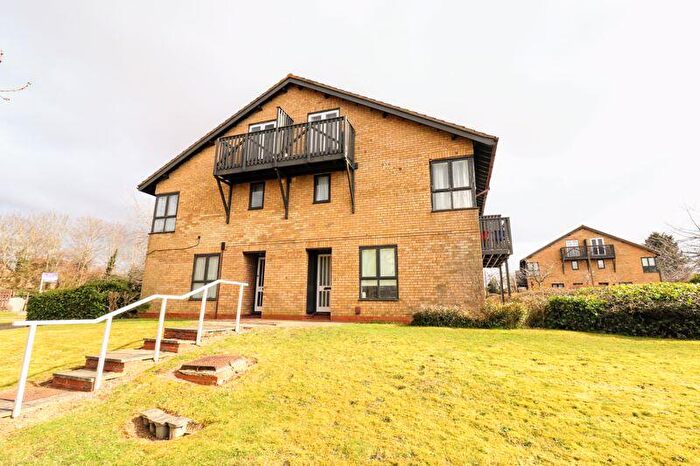 1 Bedroom Maisonette For Sale In Ramsthorn Grove, Walnut Tree, Milton Keynes, MK7