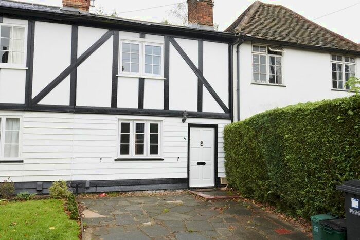 2 Bedroom Terraced House To Rent In Sandpit Lane, St.Albans, AL1