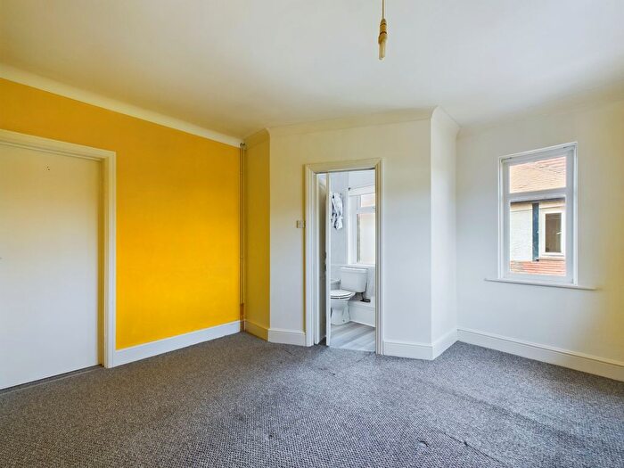 1 Bedroom Flat To Rent In Pevensey Road, Worthing, BN11