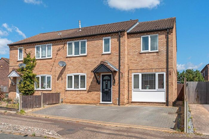 5 Bedroom Semi-Detached House For Sale In White Gates, Costessey, NR5