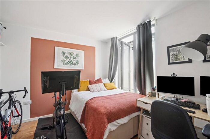 2 Bedroom Flat To Rent In Arklow Road, New Cross, SE14