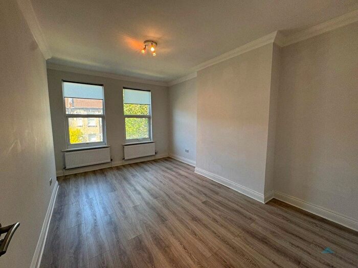 2 Bedroom Flat To Rent In Sirdar Road, Wood Green, N22
