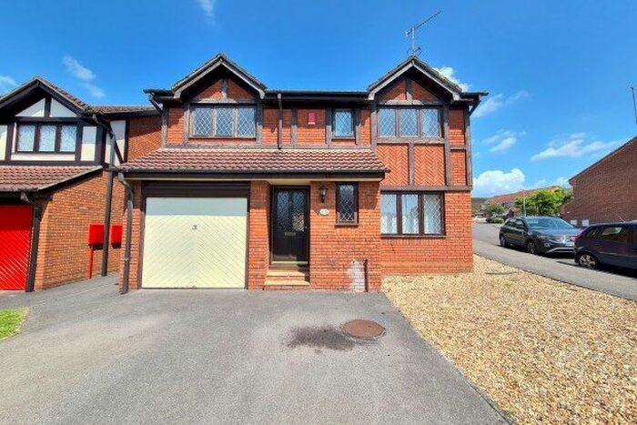 4 Bedroom Property To Rent In Marshwood Avenue, Poole, BH17
