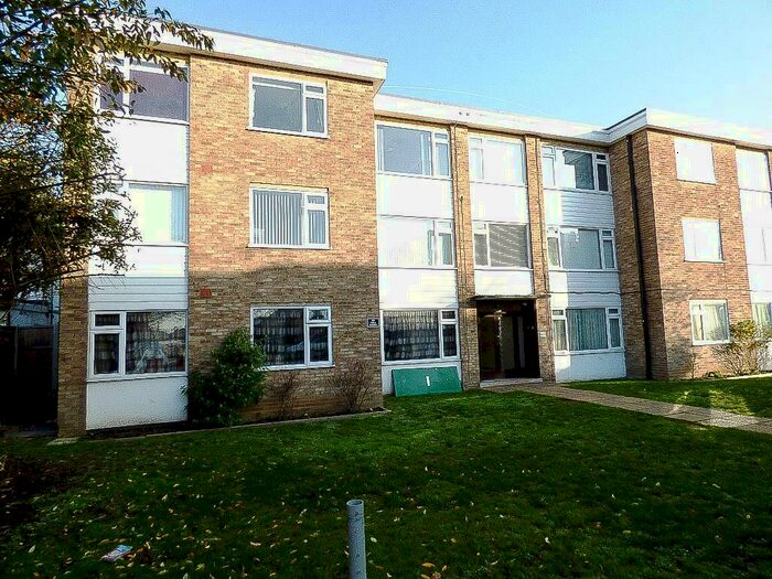 2 Bedroom Apartment To Rent In Ferguson Court, Romford, RM2