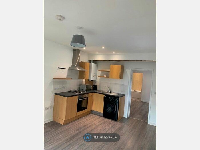 1 Bedroom Flat To Rent In Bitterne Road West, Southampton, SO18