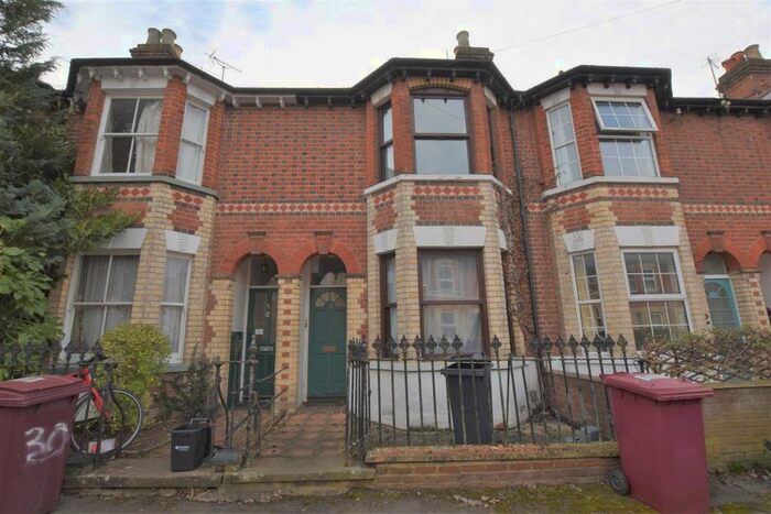 4 Bedroom Terraced House To Rent In Swainstone Road, RG2