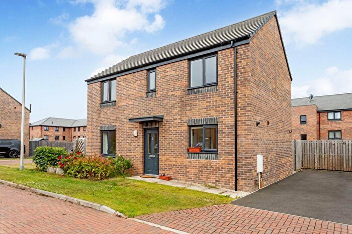 3 Bedroom Detached House For Sale In Newbyth Mews, Gilmerton, Edinburgh, EH17