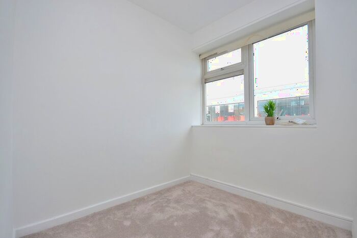 1 Bedroom Flat To Rent In Silbury Boulevard, Milton Keynes, MK9
