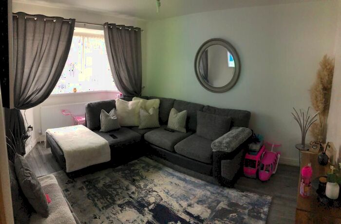 3 Bedroom Semi-detached House To Rent In Curbar Road, Birmingham, B42