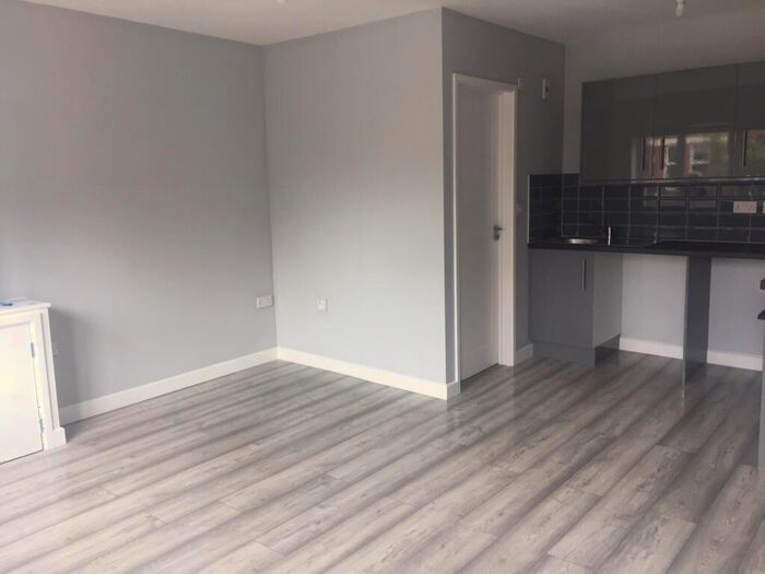 Studio To Rent In Flat, , Portswood Road, SO17