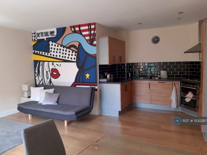 2 Bedroom Penthouse To Rent In Lyon, Sheffield, S7