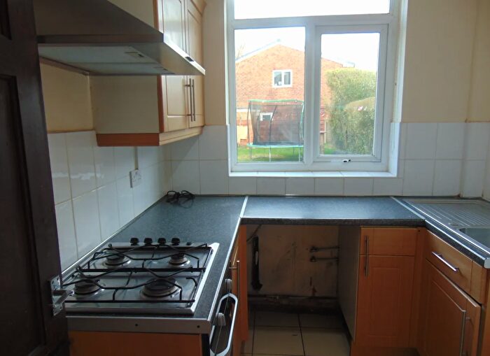 3 Bedroom Semi-Detached House For Sale In Dialstone Lane, Stockport, SK2