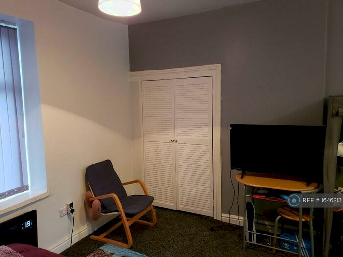 1 Bedroom Flat To Rent In Colne Road, Brierfield, Nelson, BB9