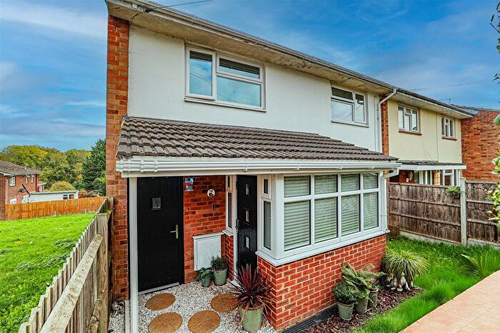 3 Bedroom End Terrace House For Sale In Wheelers Lane, Hemel Hempstead, HP3
