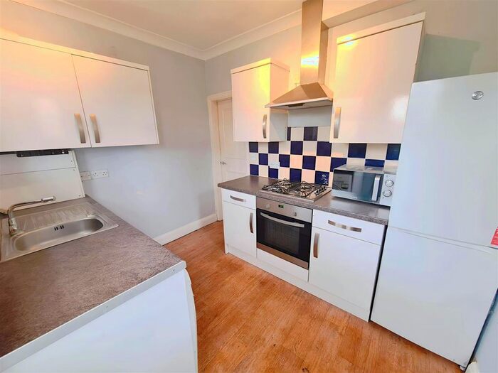 2 Bedroom Maisonette To Rent In Redesdale Gardens, Isleworth, Middx, TW7