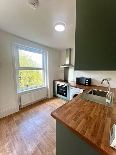 1 Bedroom Flat To Rent In Seven Sisters Road, N7