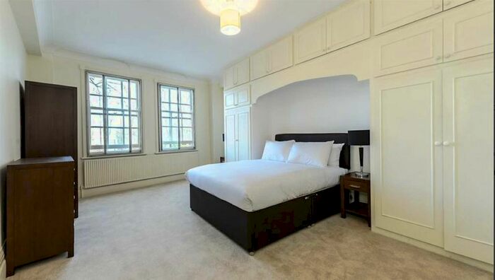 5 Bedroom Flat To Rent In Park Road, London, NW8