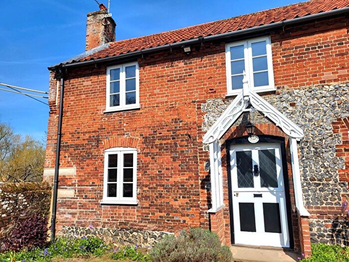 2 Bedroom Cottage To Rent In Back Lane, Buxton Norwich Norfolk, NR10