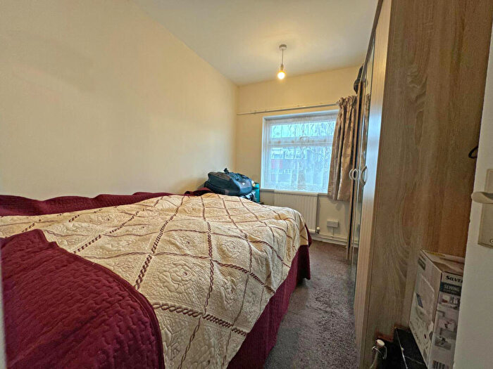 3 Bedroom End Of Terrace House For Sale In Leather Gardens, London, E15