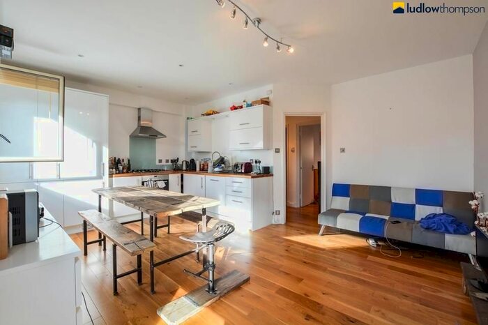 1 Bedroom Flat To Rent In Tamarind Yard, Kennet Street, Wapping, E1W