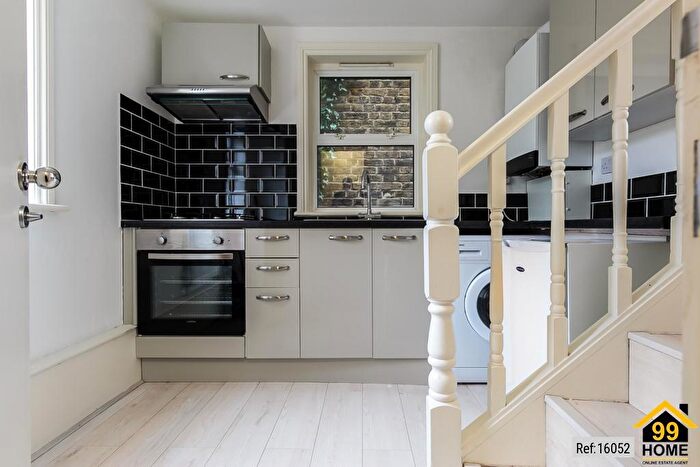 1 Bedroom Flat To Rent In St. Julians Farm Road, London, United Kingdom, SE27