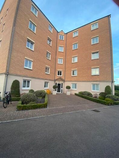 2 Bedroom Flat To Rent In The Anchorage, River Walk, Penarth, CF64