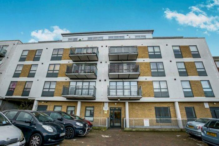 2 Bedroom Flat To Rent In Southend Lane, London, SE26