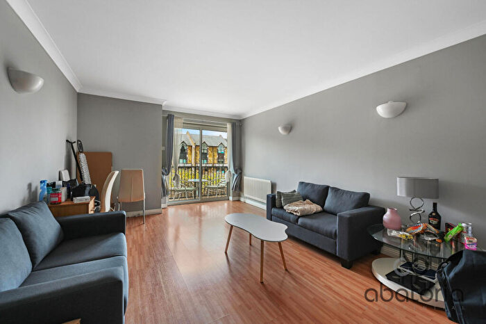 2 Bedroom Apartment To Rent In Lockview Court, Narrow Street, London, E14