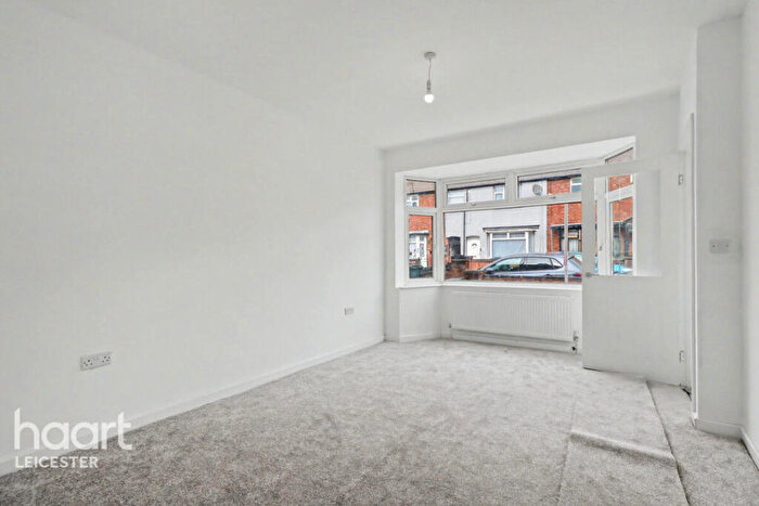 2 Bedroom Terraced House For Sale In Prestwold Road, Leicester, LE5