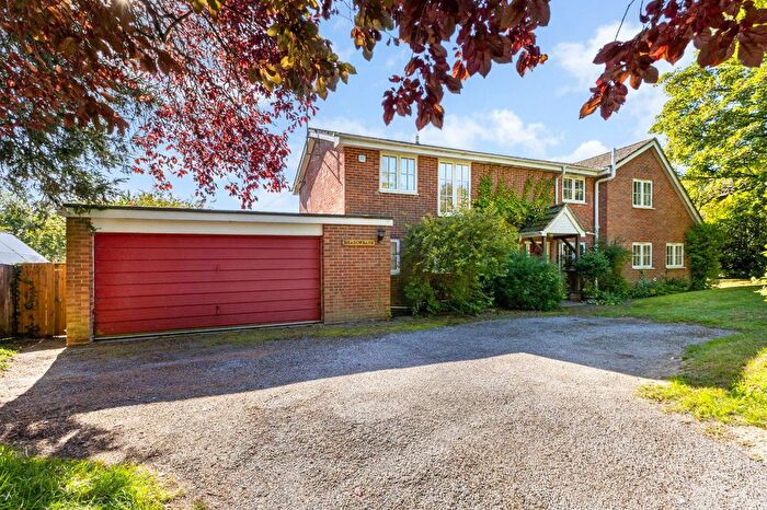 4 Bedroom Detached House For Sale In Woodman Lane, Sparsholt, Winchester, Hampshire, SO21