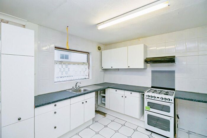 3 Bedroom Terraced House For Sale In Crwys Lane, Barry, CF63
