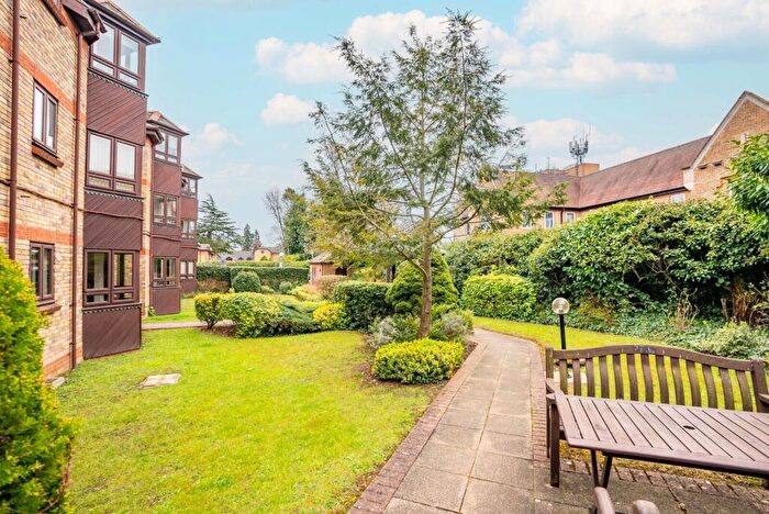 1 Bedroom Apartment For Sale In Hatfield Road, St. Albans, Hertfordshire, AL1