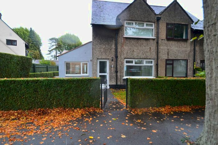 3 Bedroom Semi-Detached House To Rent In James Reckitt Avenue, Hull, Yorkshire, HU8