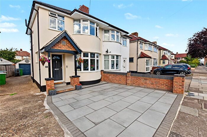 3 Bedroom Semi Detached House For Sale In Sheridan Road, Bexleyheath, DA7
