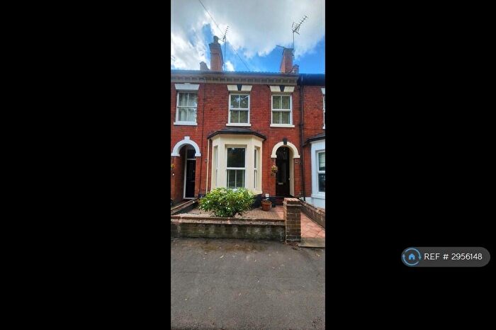 3 Bedroom Terraced House To Rent In Guys Cliffe Terrace, Warwick, CV34