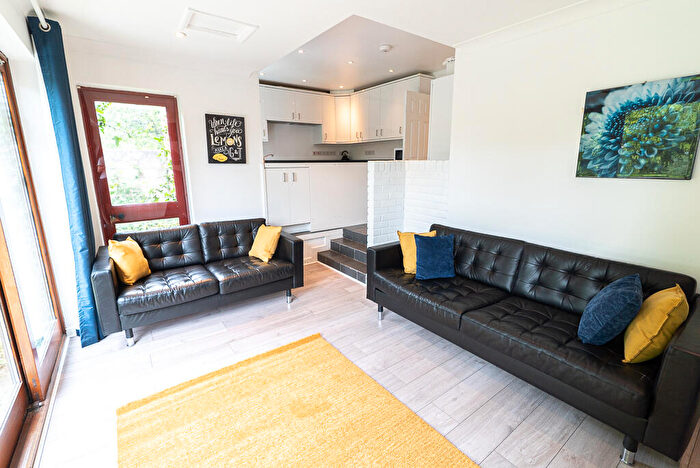 6 Bedroom Detached House To Rent In Highcrown Mews, Southampton, SO17