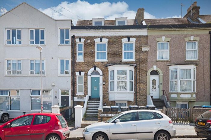 2 Bedroom Maisonette For Sale In Wilsons Road, Ramsgate, Kent, CT11
