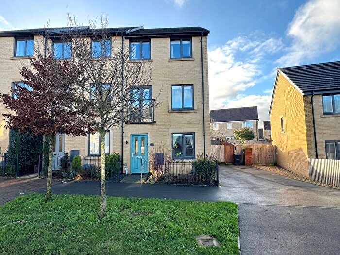 3 Bedroom Town House To Rent In Blackberry Road, Frome, BA11