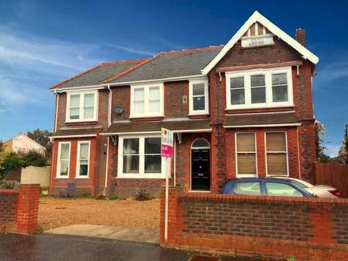 1 Bedroom Flat To Rent In Langton Road, Broadwater, Worthing, BN14