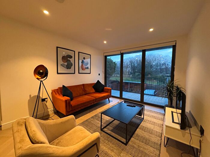 2 Bedroom Flat To Rent In Durnsford Road, London, SW19