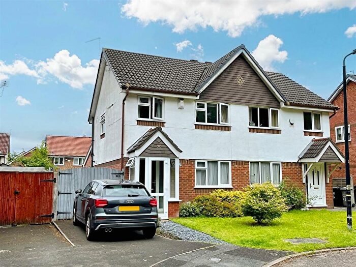 3 Bedroom Semi-Detached House To Rent In Marthall Drive, Sale, M33