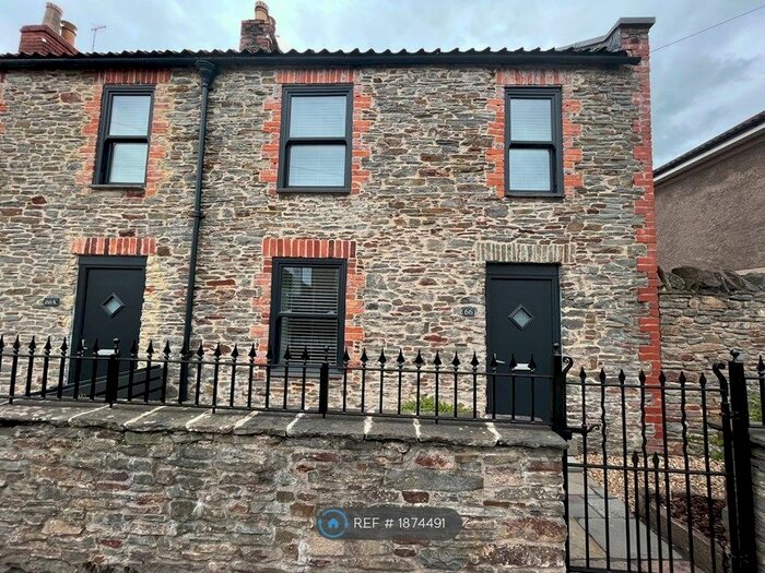 3 Bedroom Semi-Detached House To Rent In North Street, Downend, Bristol, BS16