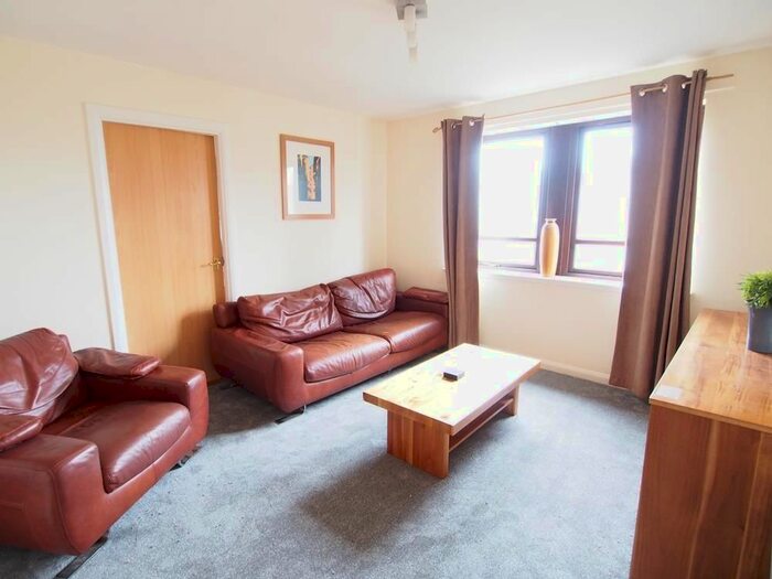 2 Bedroom Flat To Rent In Canal Place, Aberdeen, AB24