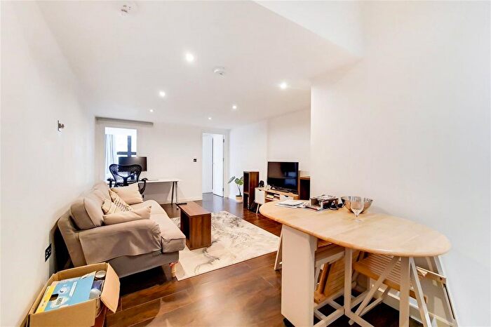 1 Bedroom Flat To Rent In North End Road, London, SW6