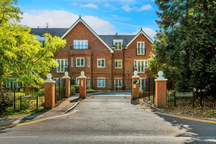 2 Bedroom Flat To Rent In Reigate Road, Reigate, RH2