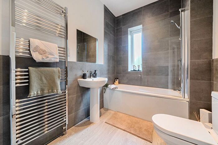 4 Bedroom Town House To Rent In Tannery Row, Leeds, LS5