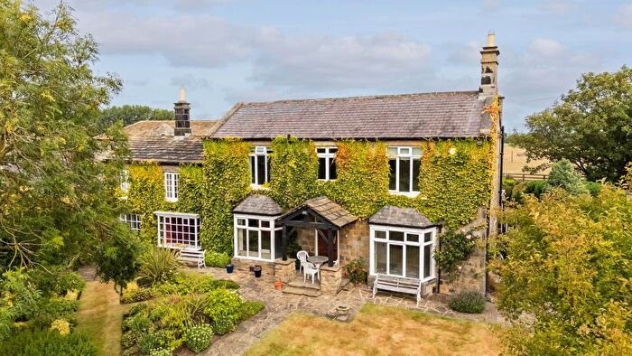 5 Bedroom Detached House For Sale In Brandon Lodge, Shadwell, Leeds, LS17