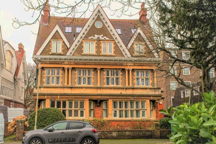 2 Bedroom Apartment To Rent In Grimston Gardens, Folkestone, Kent, CT20