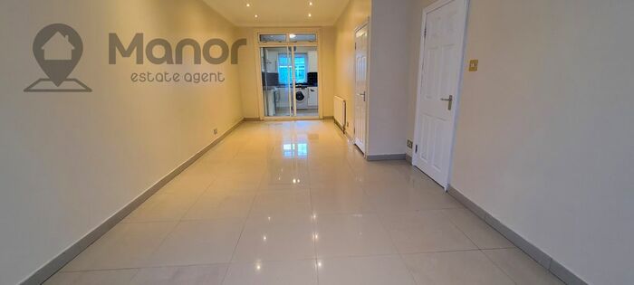 4 Bedroom Terraced House To Rent In Harpour Road, Barking IG11